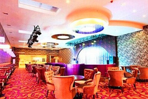 夜幕降临，无锡围棋茶馆品味悠闲时光